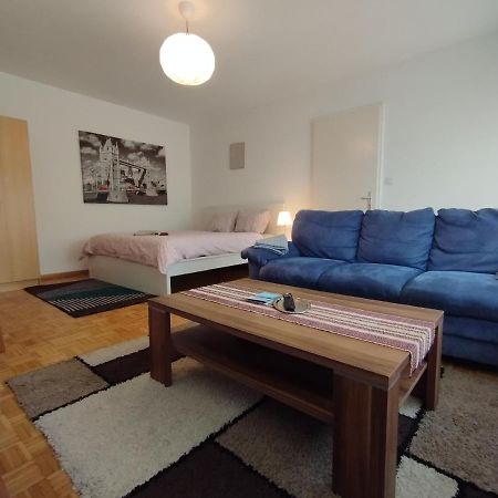 شقة Studio, 4-7 Mins To Bern Main Station By Train المظهر الخارجي الصورة